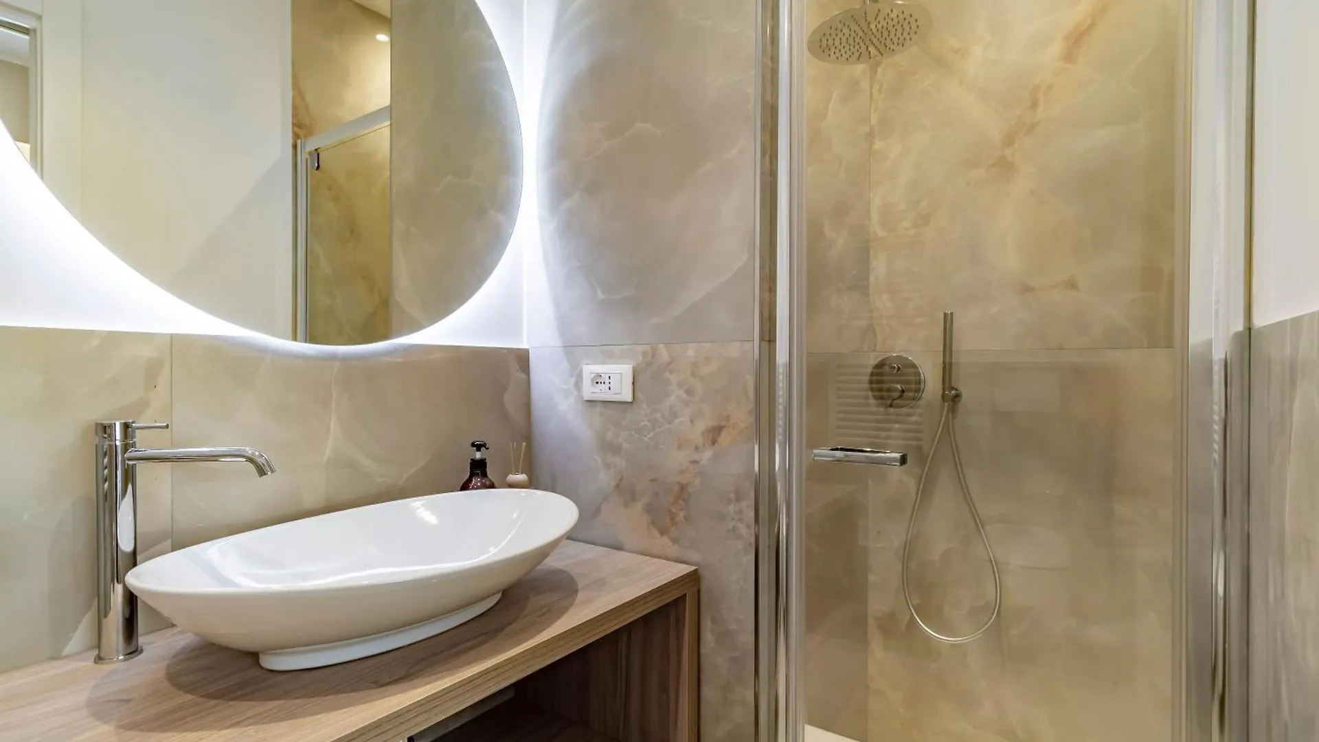 Cipro Vatican Luxury Escape Rome 0*,