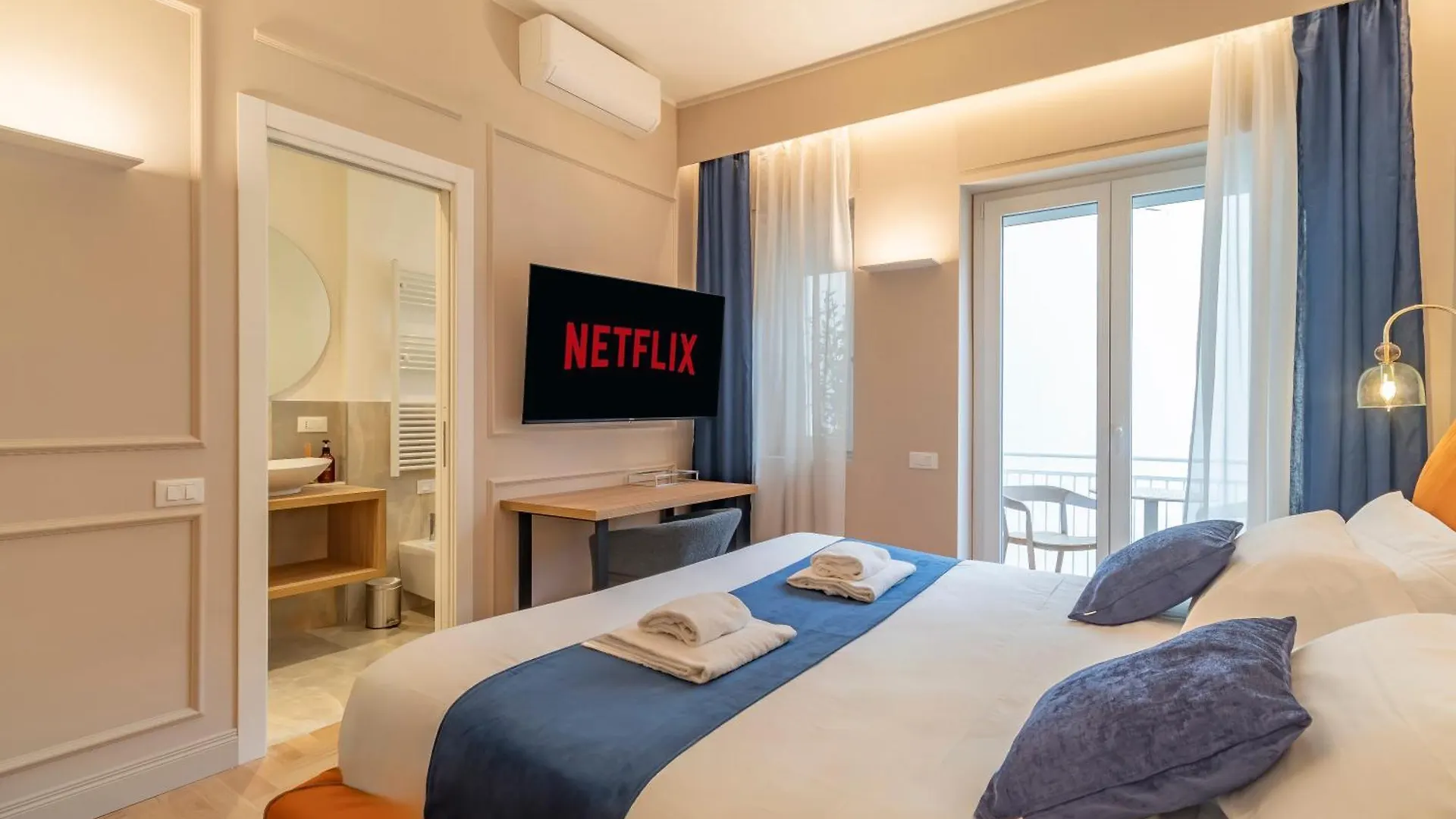 Cipro Vatican Luxury Escape Rome 0*,  Italy